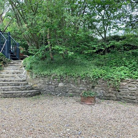 Larkham Loft Apartment Teffont Magna Exterior photo